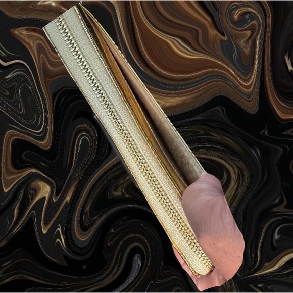 Kate Spade Metro Spade Jemima
Wristlet / Clutch - Picture 5 of 10